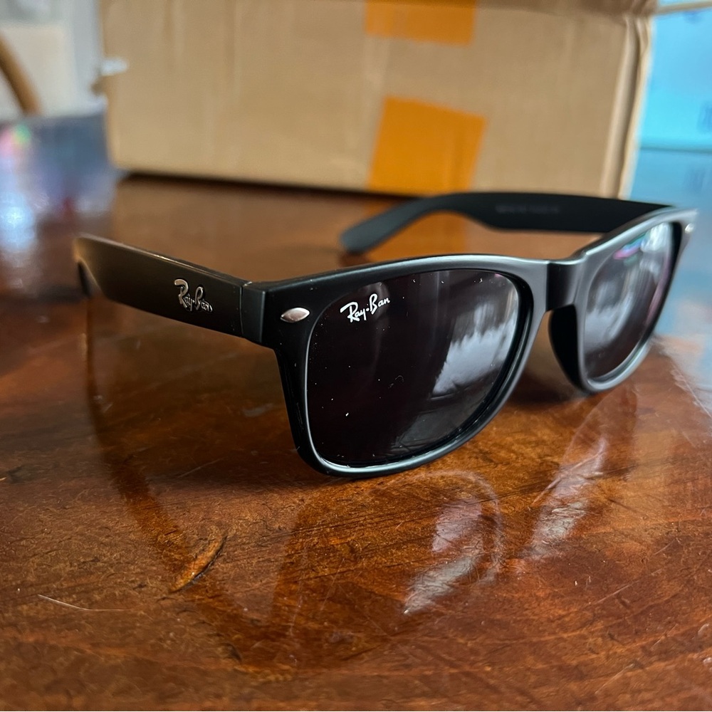 Ray-Ban Matte Black Sunglasses Classic Wayfarer Style